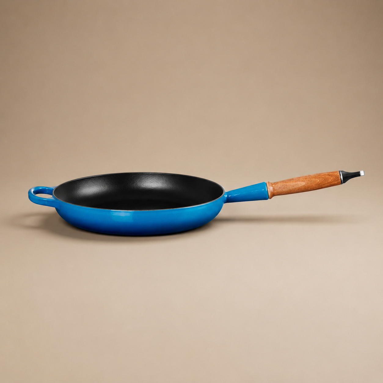 SARTÉN REDONDA CON MANGO DE MADERA AZUL 28CM LE CREUSET
