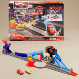 DISNEY AND PIXAR CARS PISTON CUP STUNTING SPEEDWAY PLAYSET WITH LIGHTNING MCQUEEN TOY CAR