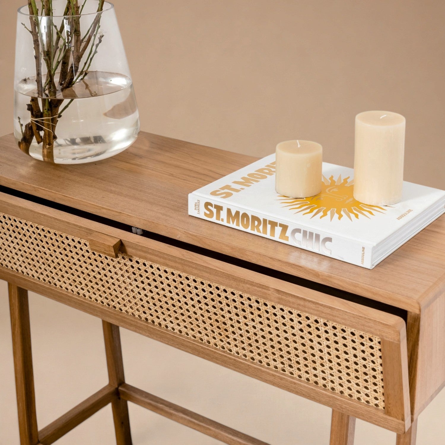 Consola Marfil