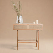 Consola Marfil