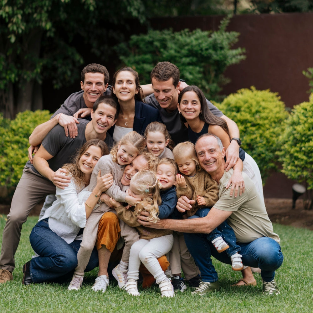 FamilyGathering-ValeriaMartens.jpg