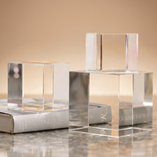 CRYSTAL GLASS CUBE M
