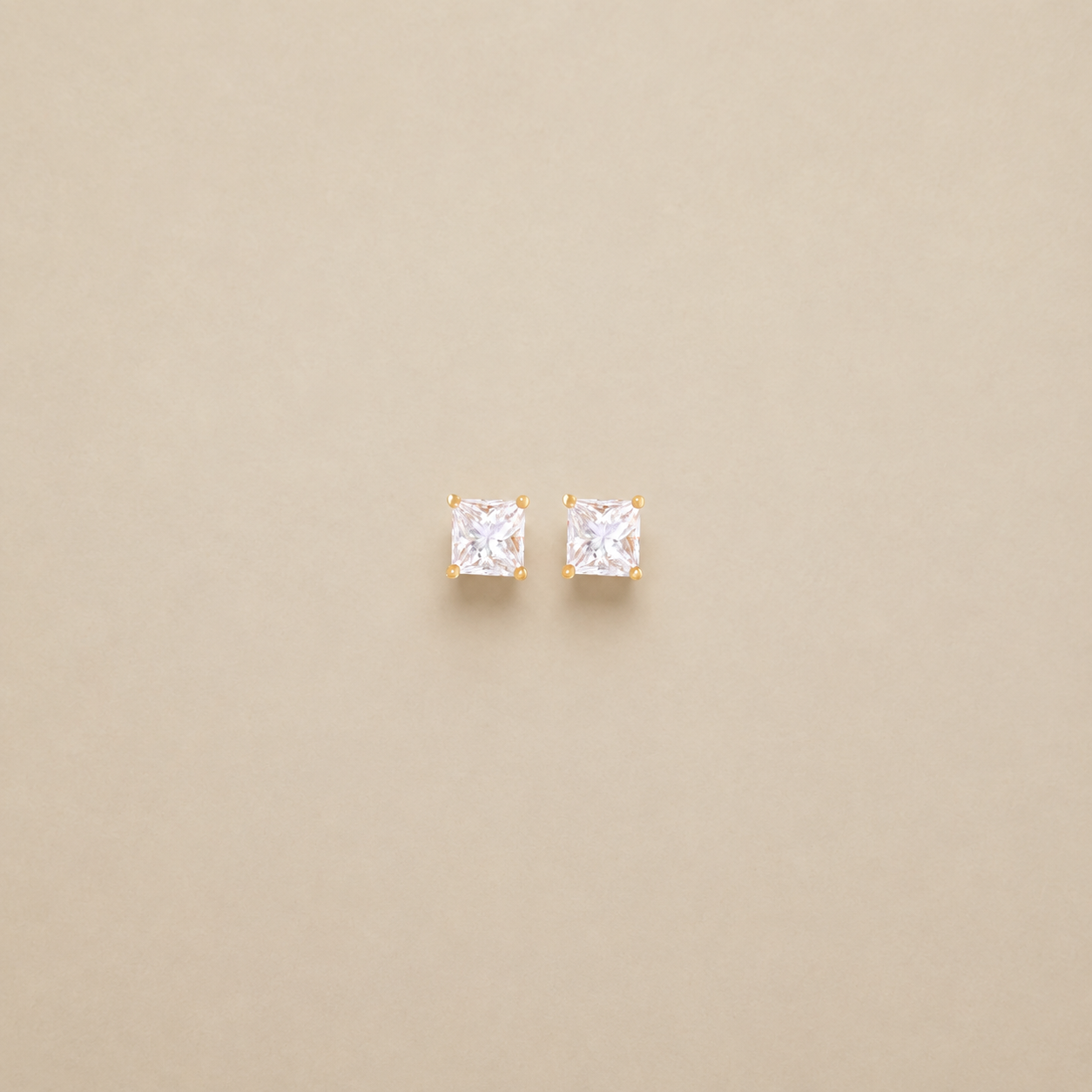aretes-punto-de-luz-princess-1.png