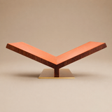 Collector Ultimate Bookstand XL Camel Pebbled Leather