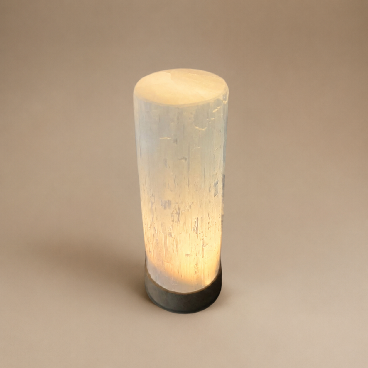 luminaria-selenita-grande_1d729bce-830c-4413-976c-b985a1a09421.png